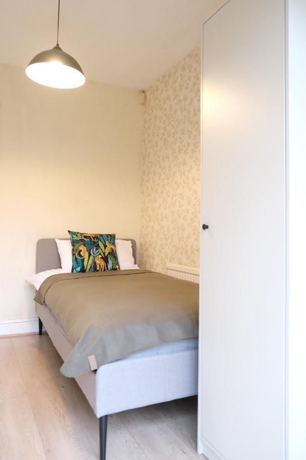 Bee Stays - Maliston House Great Sankey Dış mekan fotoğraf